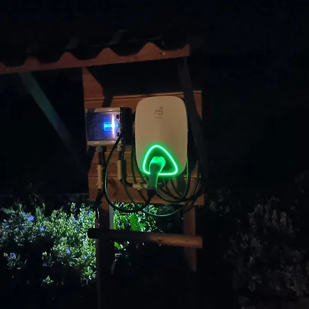 Casinha De Ferias No Campo - Quintinha Dos Cavalos - Arruda Dos Vinhos 度假居 *